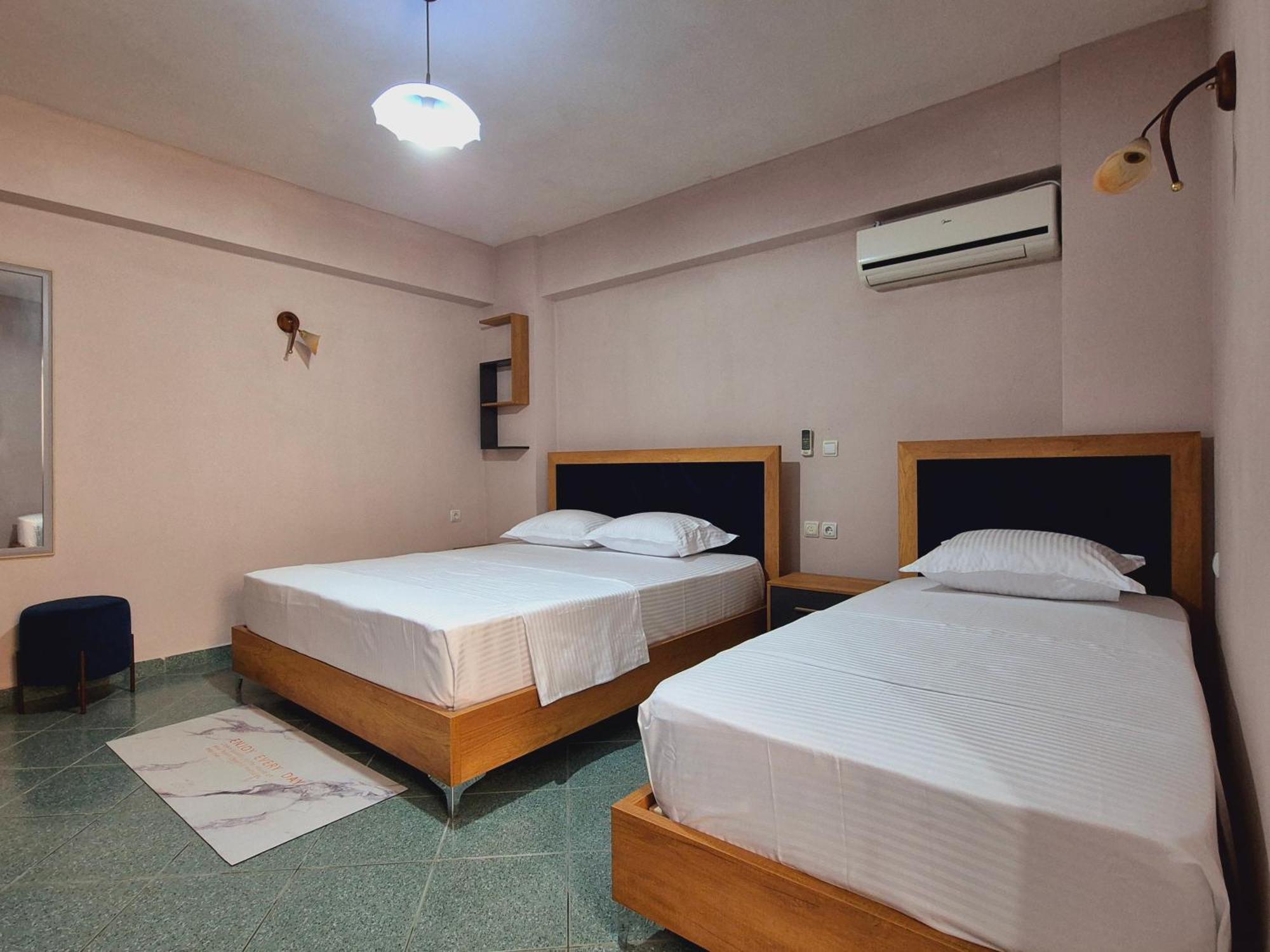 Barca Rooms Sarandë 객실 사진