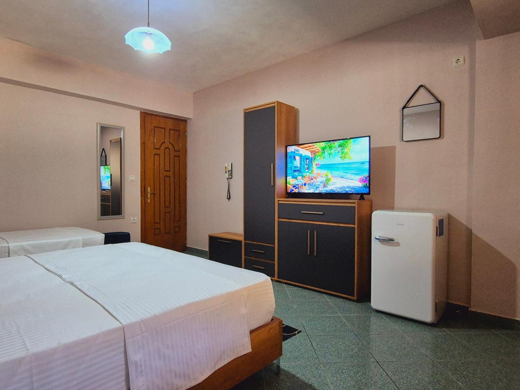 Barca Rooms Sarandë 객실 사진
